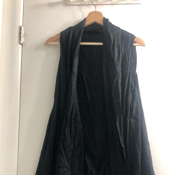 Clothes - Picture 7 of 8